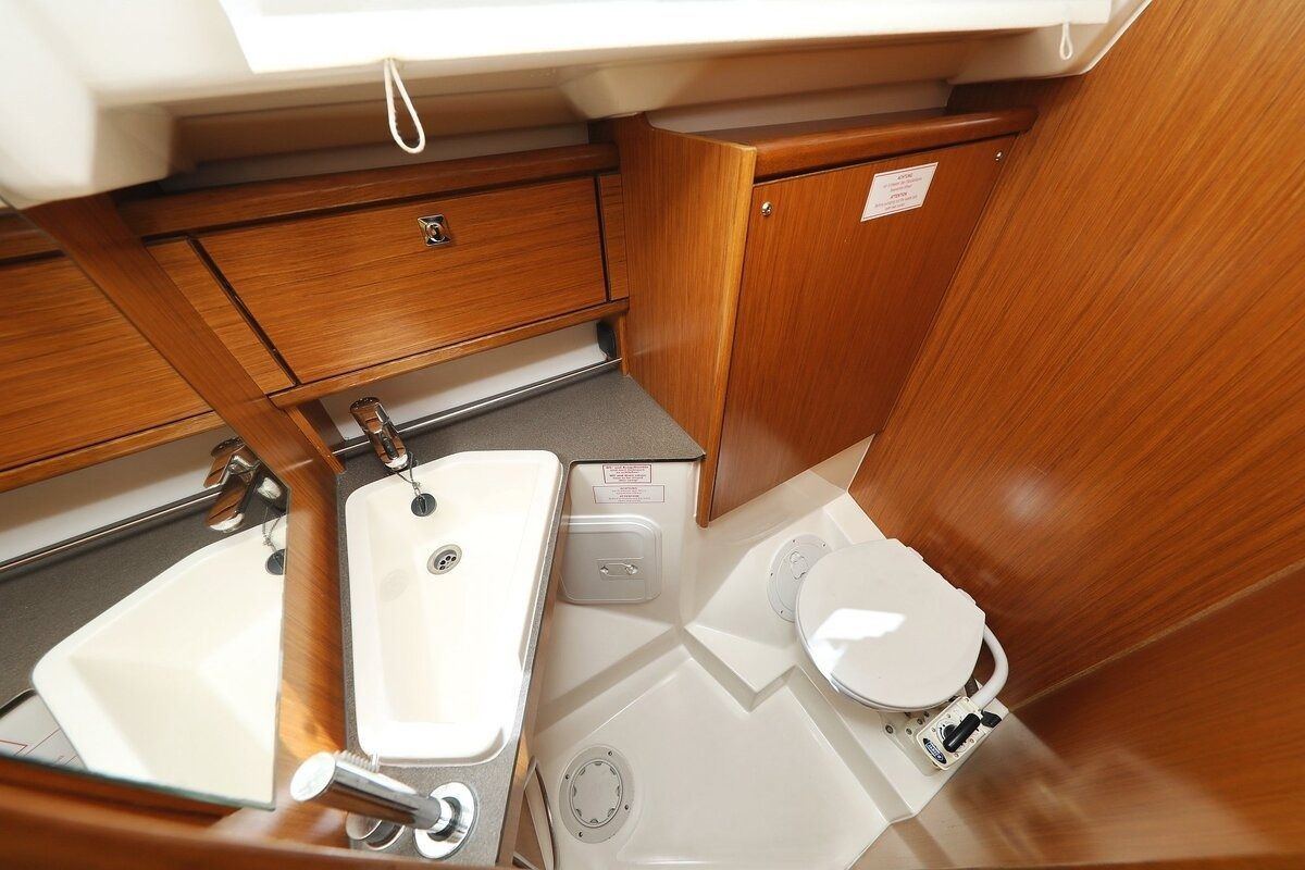 Bavaria Cruiser 34 | Feeling Good