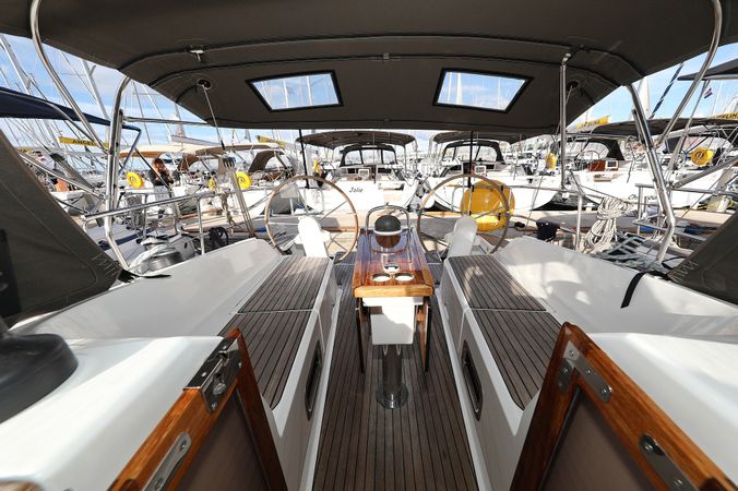 Bavaria Cruiser 37 | Sun Course