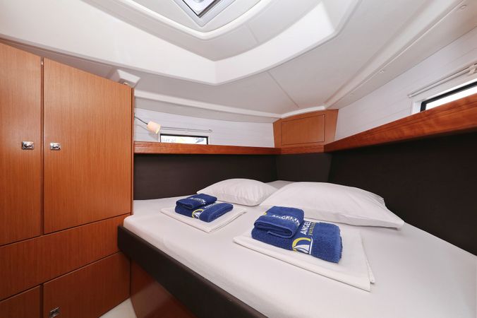 Bavaria Cruiser 37 | Sun Course