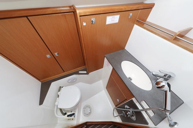 Bavaria Cruiser 37 | Sun Course