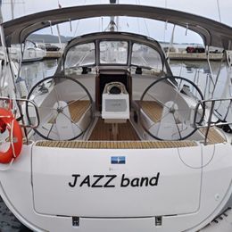 Bavaria Cruiser 37 | Jazz Band
