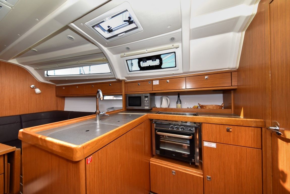 Bavaria Cruiser 37 | Viviana