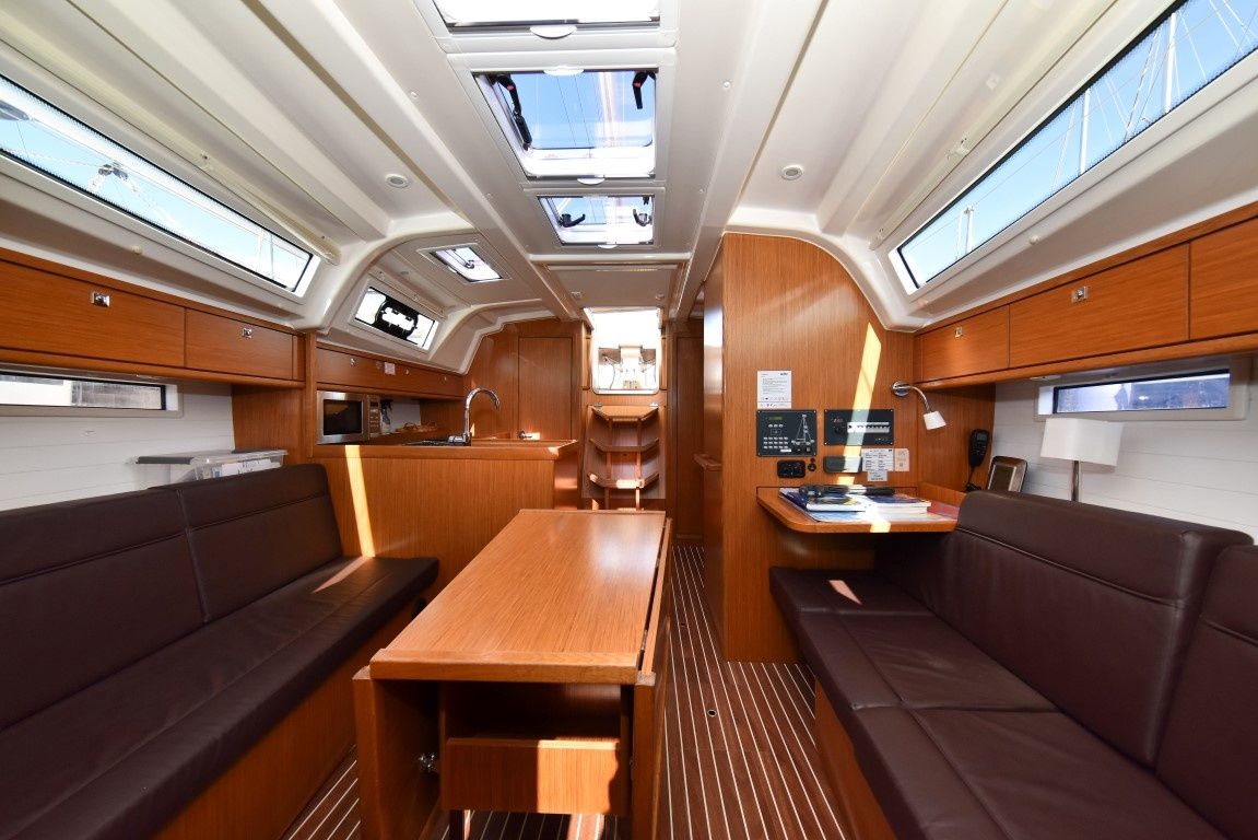Bavaria Cruiser 37 | Viviana