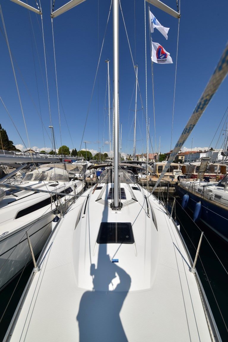 Bavaria Cruiser 37 | Viviana
