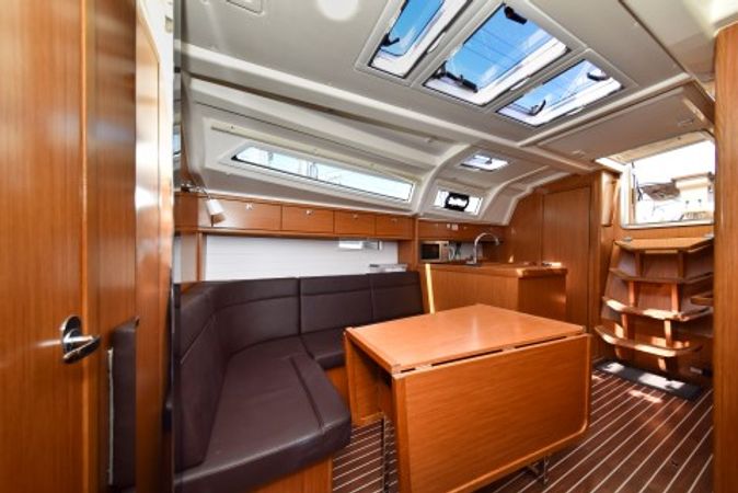 Bavaria Cruiser 37 | Viviana