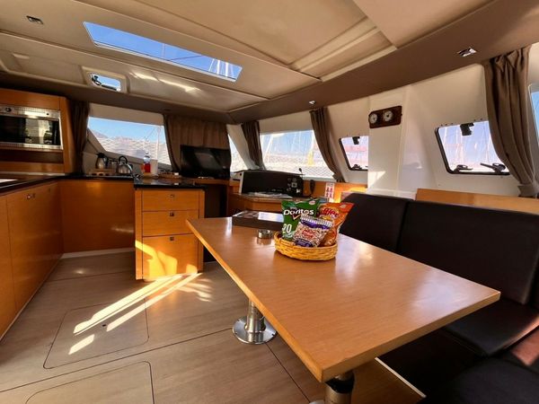 Fountaine Pajot Helia 44 | Lycia