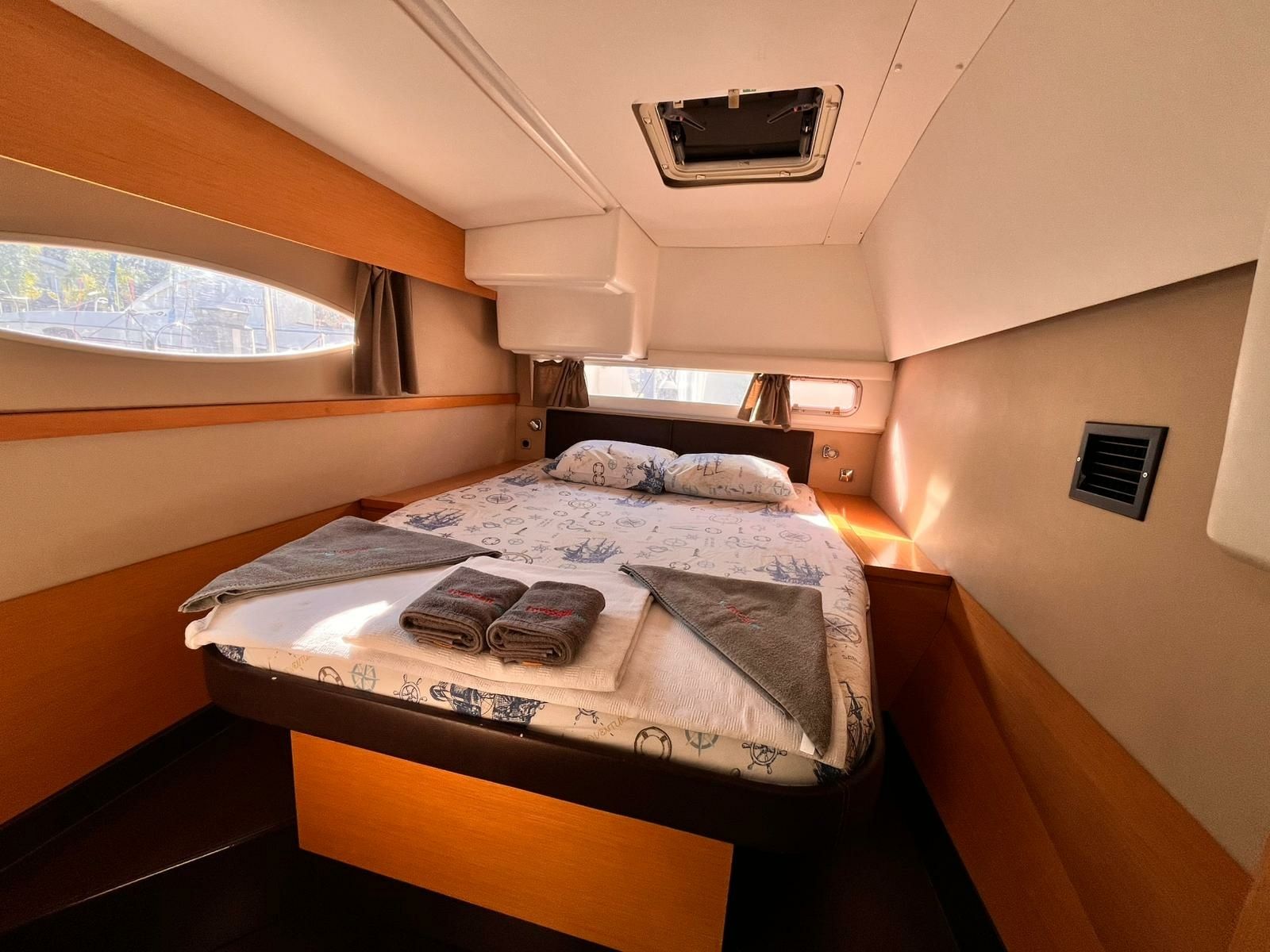 Fountaine Pajot Helia 44 | Lycia