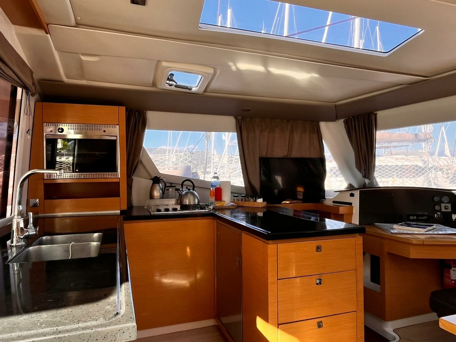 Fountaine Pajot Helia 44 | Lycia