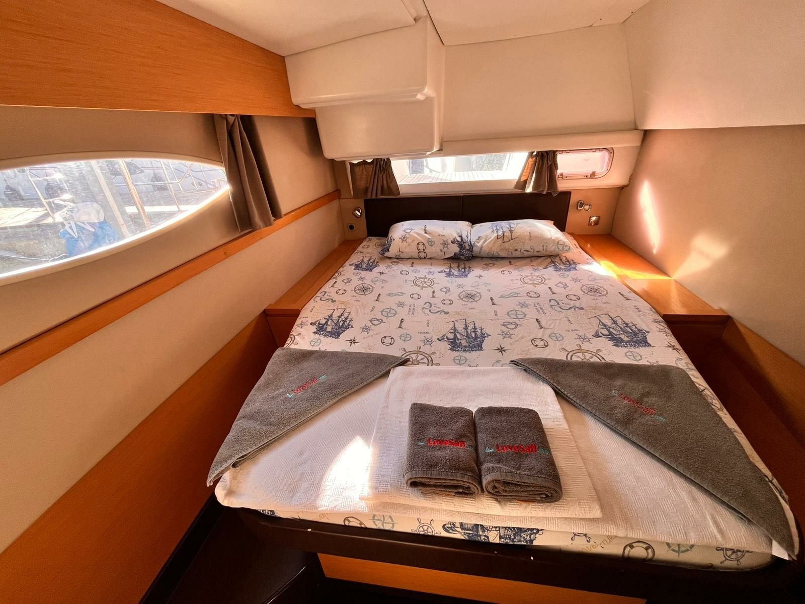 Fountaine Pajot Helia 44 | Lycia