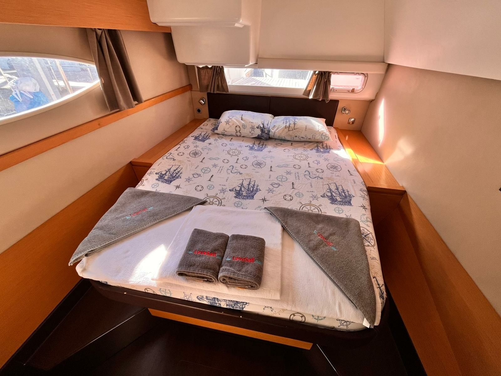 Fountaine Pajot Helia 44 | Lycia