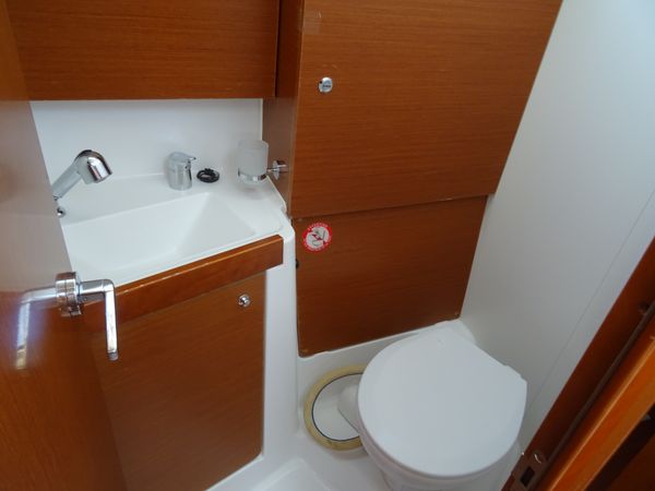 Beneteau Oceanis 38 | Karavas