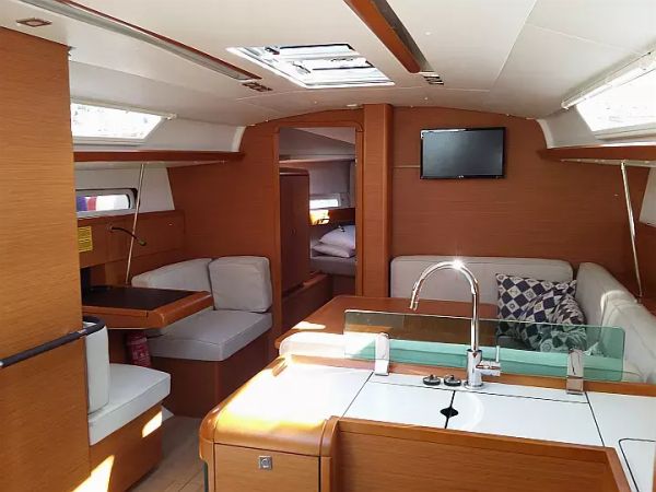 Jeanneau Sun Odyssey 419 | Comanegra