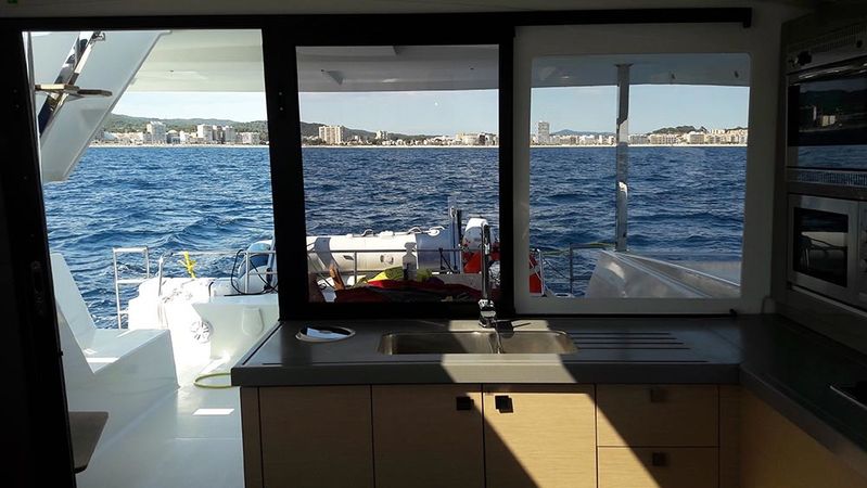 Fountaine Pajot Lucia 40 | Ginesta