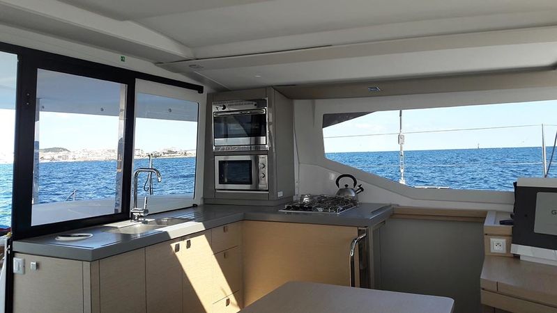 Fountaine Pajot Lucia 40 | Ginesta