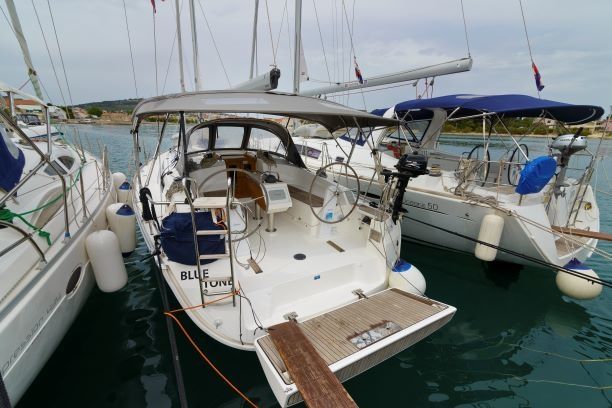 Bavaria Cruiser 37 | Blue Tone