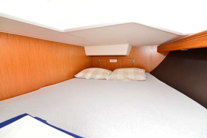 Bavaria Cruiser 37 | Blue Tone