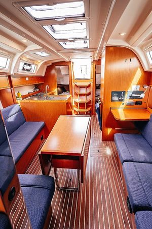 Bavaria Cruiser 37 | Blue Tone