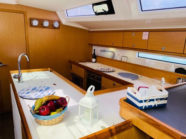 Bavaria Cruiser 56 | Miles