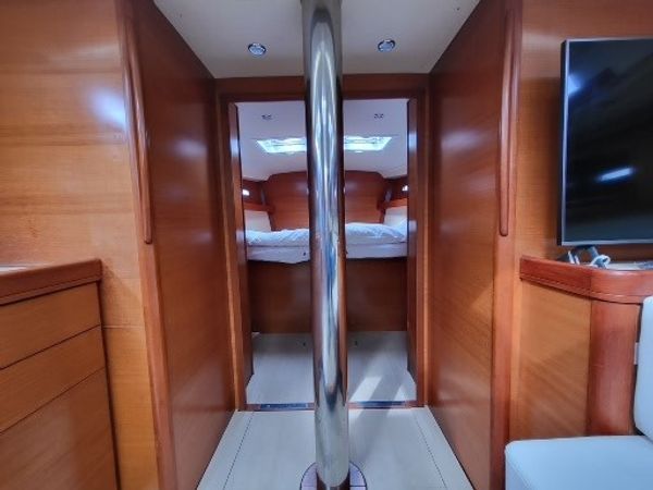 Dufour 525 | Rainbow