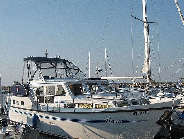 Houseboat Pedro Skiron 35 Yara for rent - Germany | Boataround