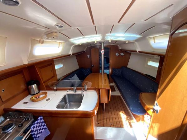 Beneteau Oceanis Clipper 323 | Zippy