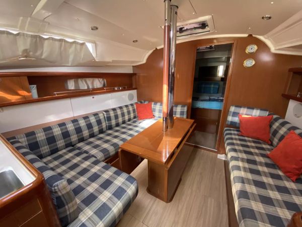 Beneteau Oceanis 37 | Glen Rosa