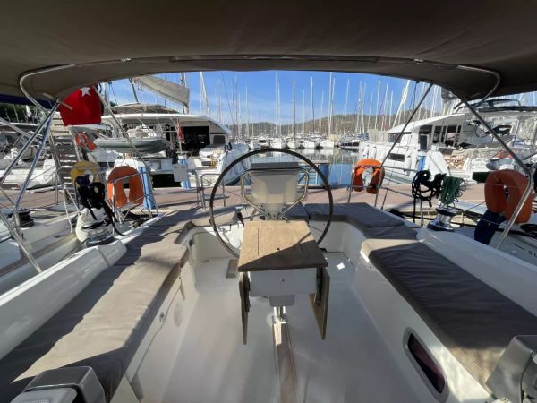Beneteau Oceanis 37 | Glen Rosa