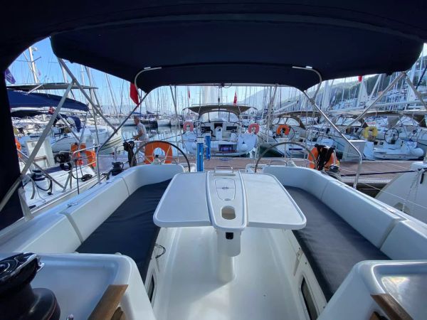 Beneteau Cyclades 39.3 | Six Pack