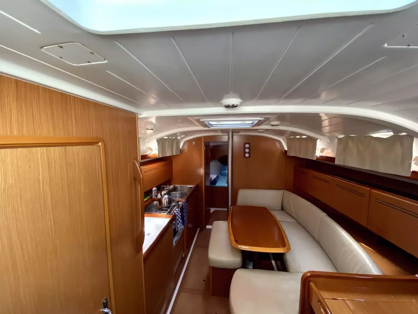 Beneteau Cyclades 39.3 | Six Pack