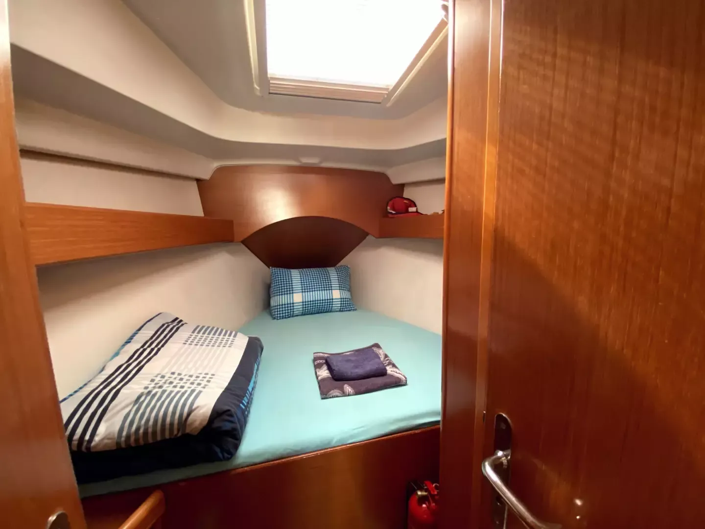 Beneteau Cyclades 39.3 | Six Pack