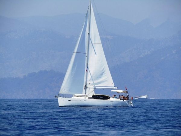 Beneteau Oceanis 43 | Bliss