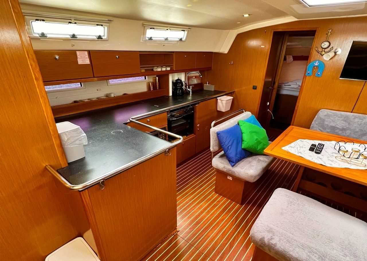 Bavaria Cruiser 45 | Aquaholic