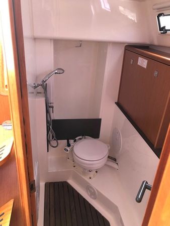 Bavaria Cruiser 33 | Kleeia