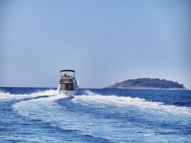 Fairline Phantom 40 | Julia