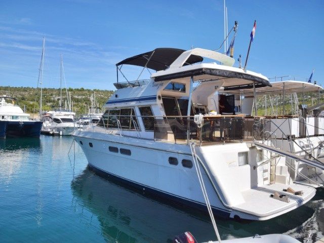 Yaretti 1570 | Grazia