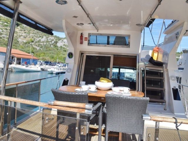 Yaretti 1570 | Grazia