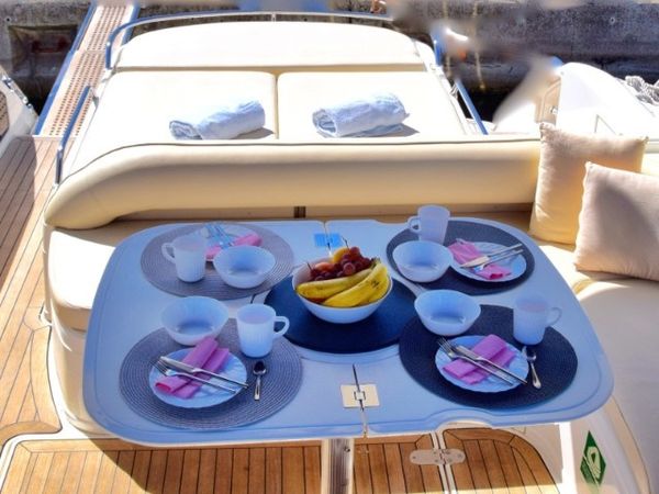 Fairline 48 | H.I.T.