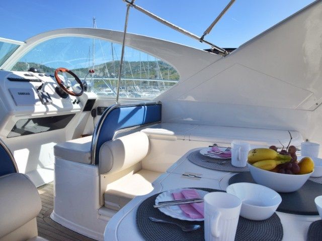 Fairline 48 | H.I.T.