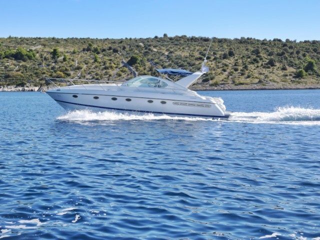 Fairline 48 | H.I.T.