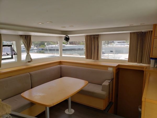 Lagoon 450 S | Belle