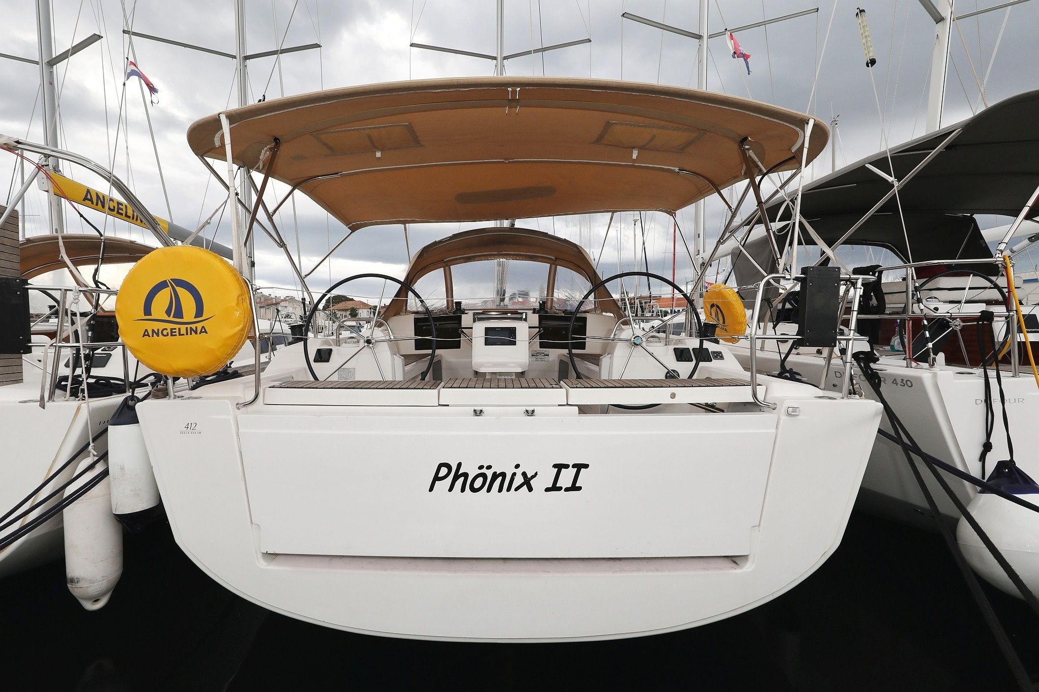 Dufour 412 | Phonix 2