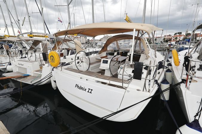 Dufour 412 | Phonix 2
