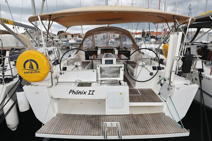 Dufour 412 | Phonix 2