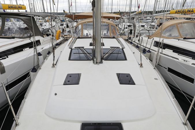 Dufour 412 | Phonix 2