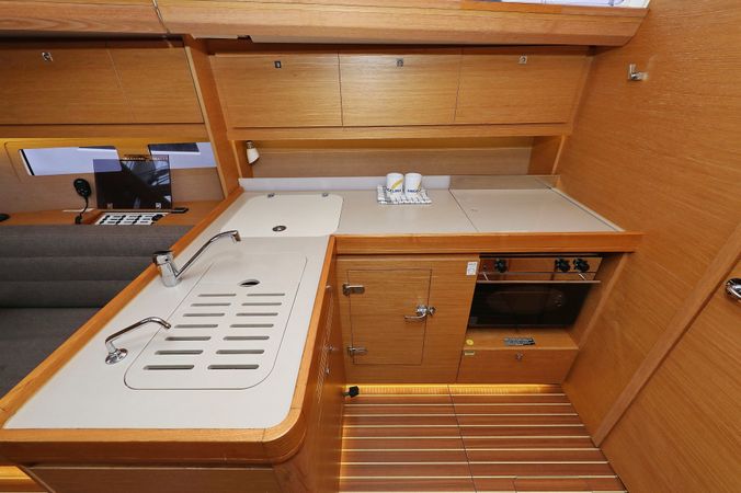 Dufour 412 | Phonix 2
