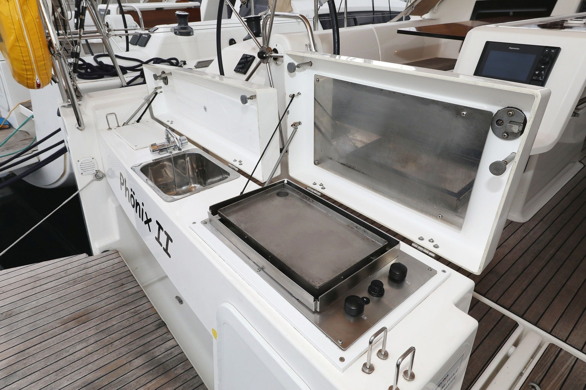 Dufour 412 | Phonix 2