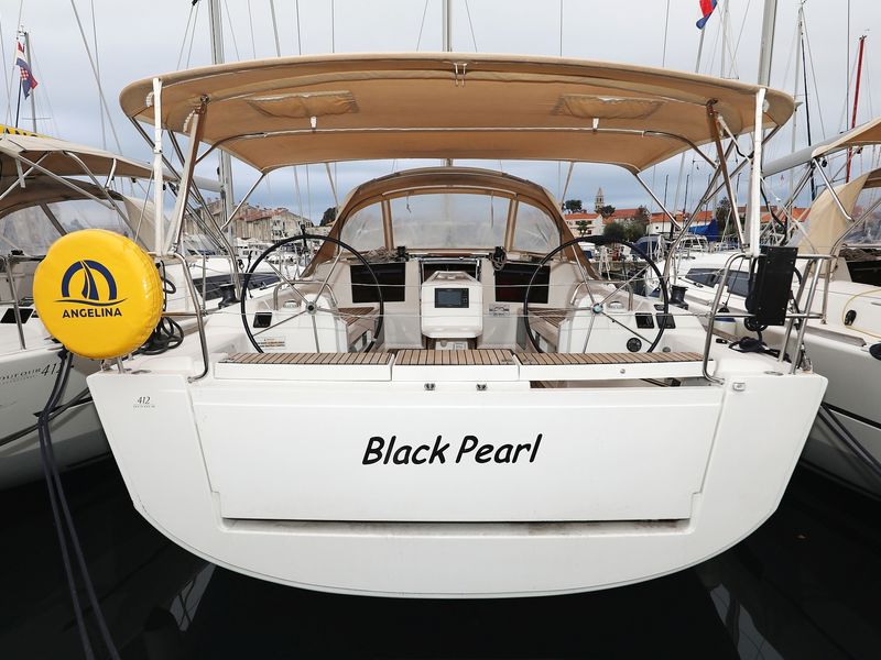 Sailing yacht Dufour 412 Black Pearl for rent Croatia Boataround