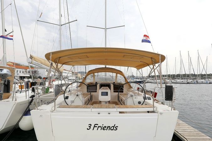 Dufour 412 | 3 Friends