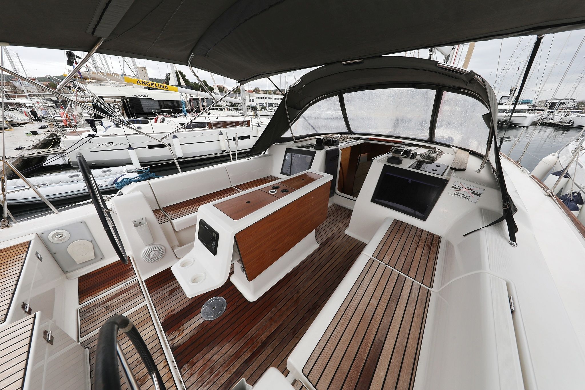 Dufour 412 | Fun 4 Friends