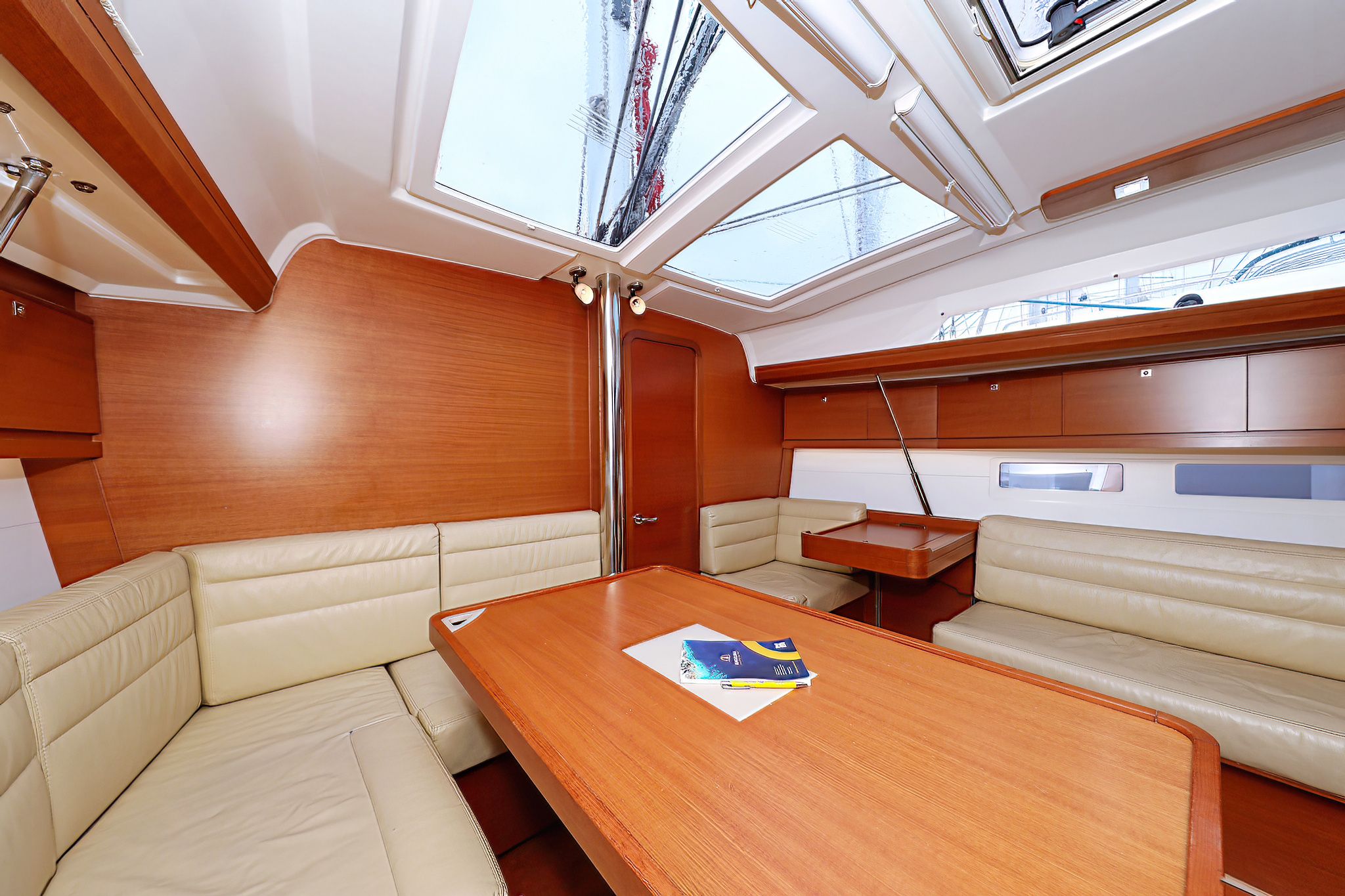 Dufour 412 | Fun 4 Friends